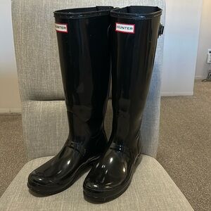 Hunter black glossy finish boots size 8